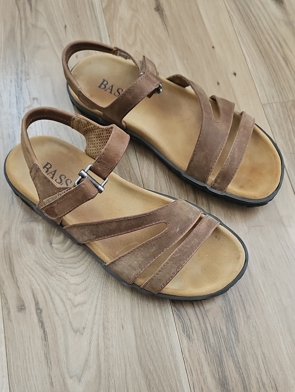 BASS Brown Leather Strappy Ankle Buckle Sandals